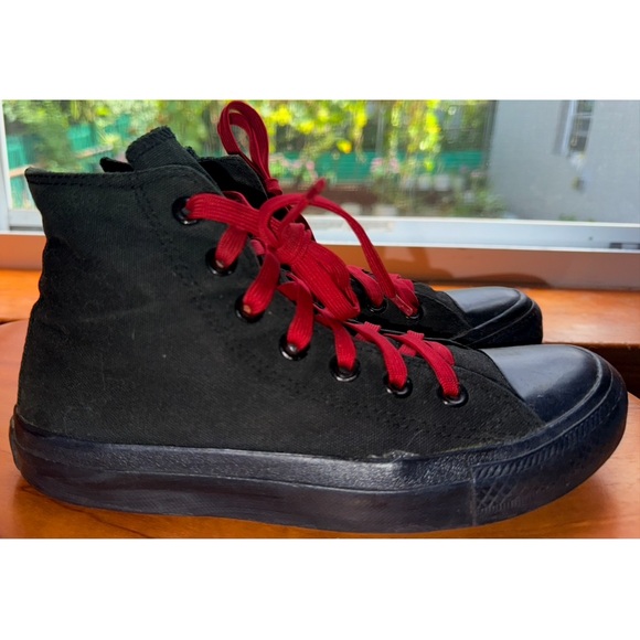 Converse All Star Black & Red Size 4 Men's 6 Women's - Picture 3 of 14
